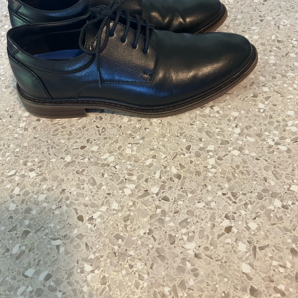 Hugo Vitelli Men's Workwear/academia Black Dress Shoes
Size 8.5